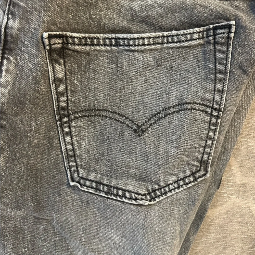 Levis classic gray straight